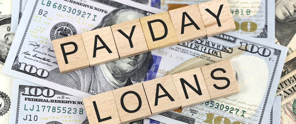Instant Cash Loans vs. Payday Loans: Why Pawning Is Smarter