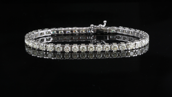 Pawn your diamond bracelets at arkadelpbhia pawn