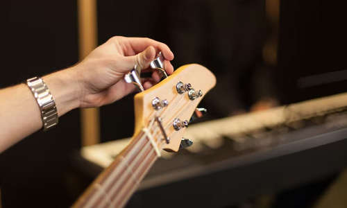 used guitar pawn shop