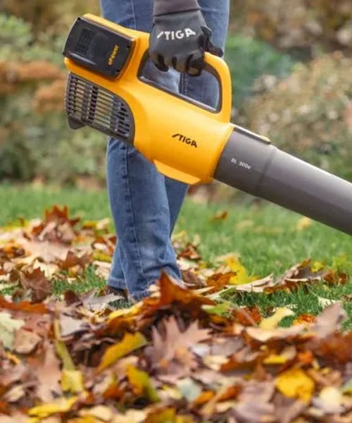 battery operated leaf blower